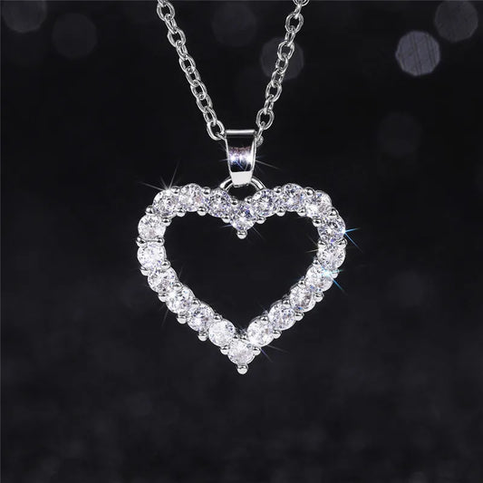 Huitan Bling Bling Princess Heart Pendant Necklace Silver Color Romantic Wedding Engagement Necklaces Trendy Jewelry for Women