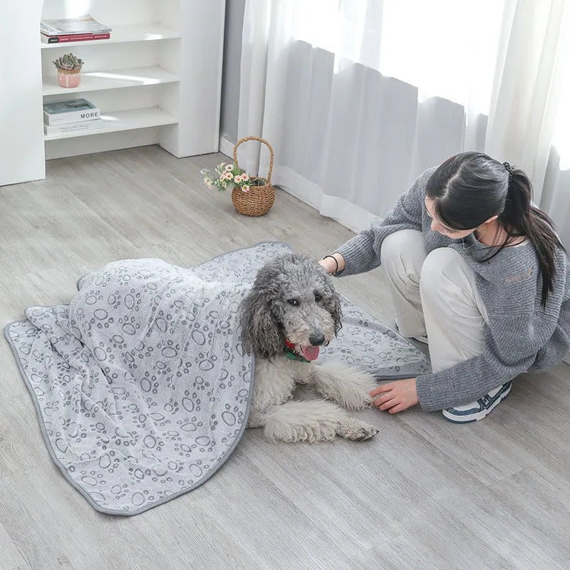 Flannel Pet Sleeping Blanket Soft Fluffy Dog Blanket Warm Breathable Cat Cover Blanket Comfortable Dog Cat Sleeping Sheet Mat