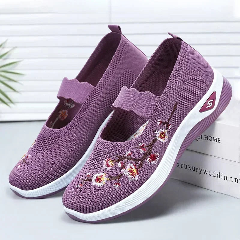 Women's New Shallow Mouth Single Shoeswomen's Sports Shoescasual Flat Bottom Hiking Shoesembroidered Mother's Shoes